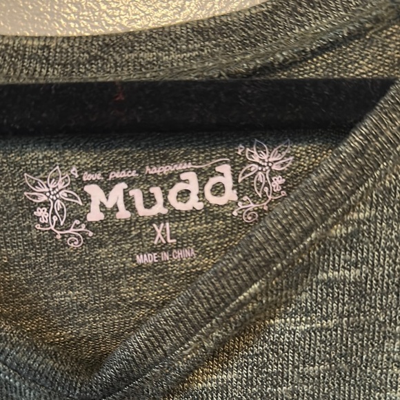 Mudd Green Sleeveless Relaxed Tank Top - Picture 2 of 5